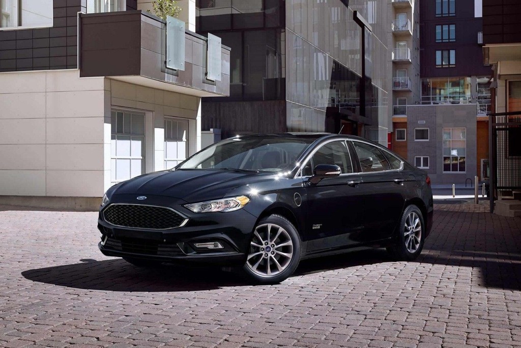 Ford Fusion Plug In Hybrid 2018 S Nabíjením Ze Zásuvky 6711